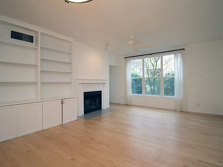 1710 S Harbor Way #205 — Photo 4