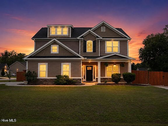 3rd image of 114 Bellchase Drive