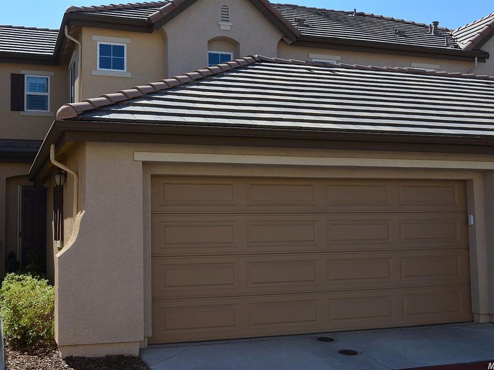 1st image of 102 Matisse Ln #102