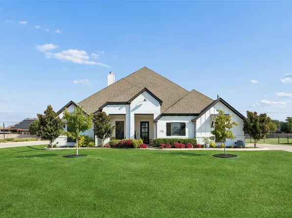 1402 Oliver Creek Ln, Justin, TX 76247