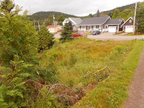 5th image of 127 Bayview Road