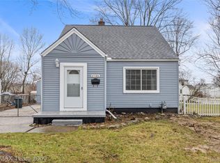 1735 Belton St, Garden City, MI