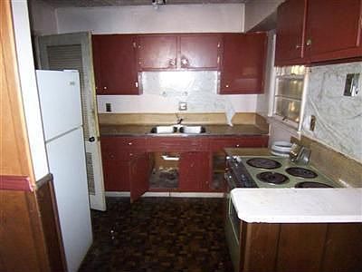 4th image of 2411 England Ave