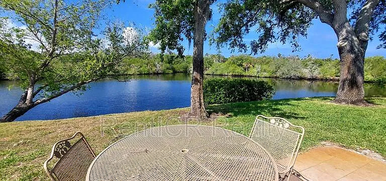 4122 Hampton Dr — Photo 3
