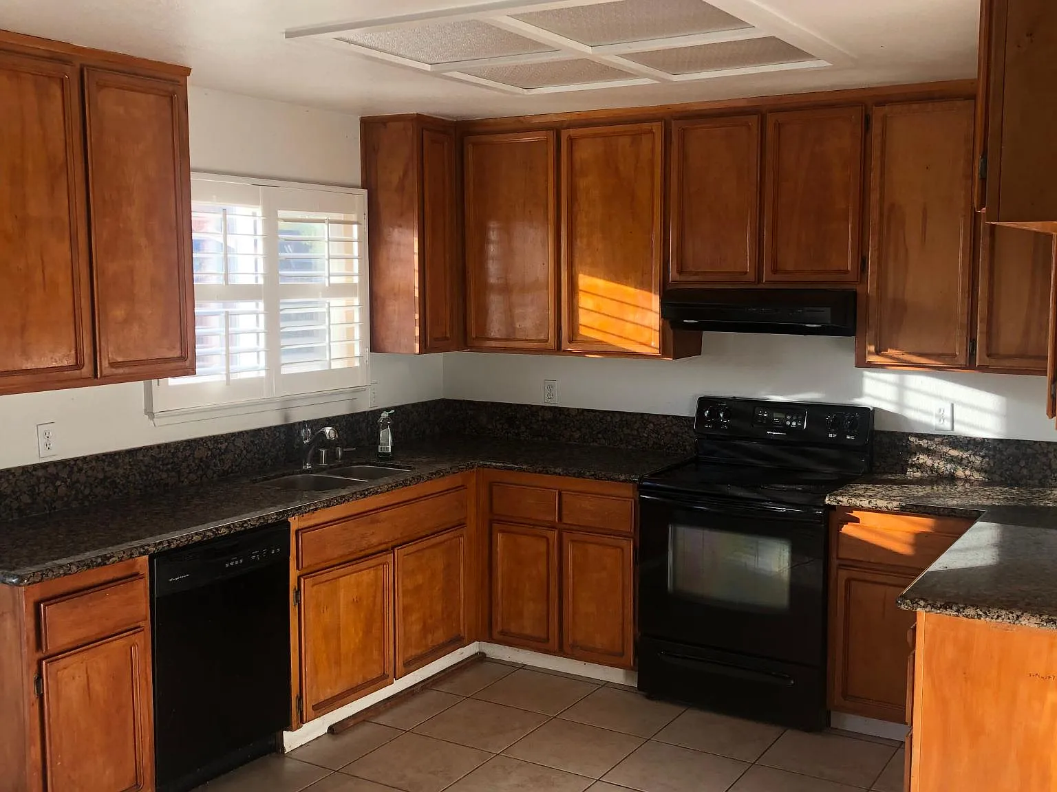 4 bed, 1505 sqft, $2,950 — Photo 3