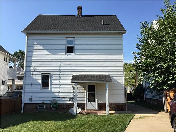 3rd image of 2713 Portman Ave
