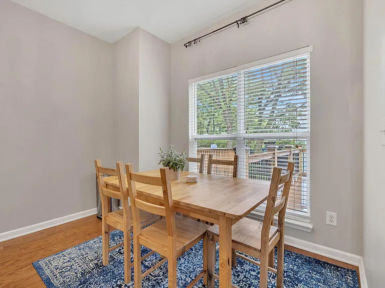 407 Normandy Cir — Photo 16