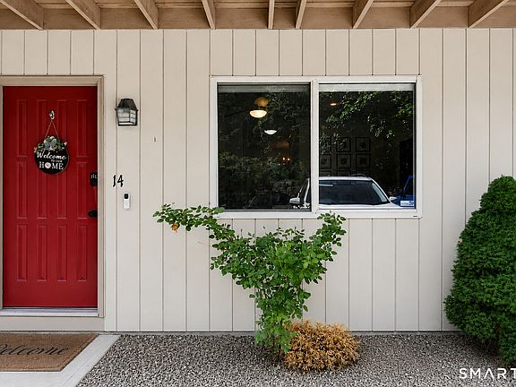 4th image of 100 Wolfpit Avenue #14