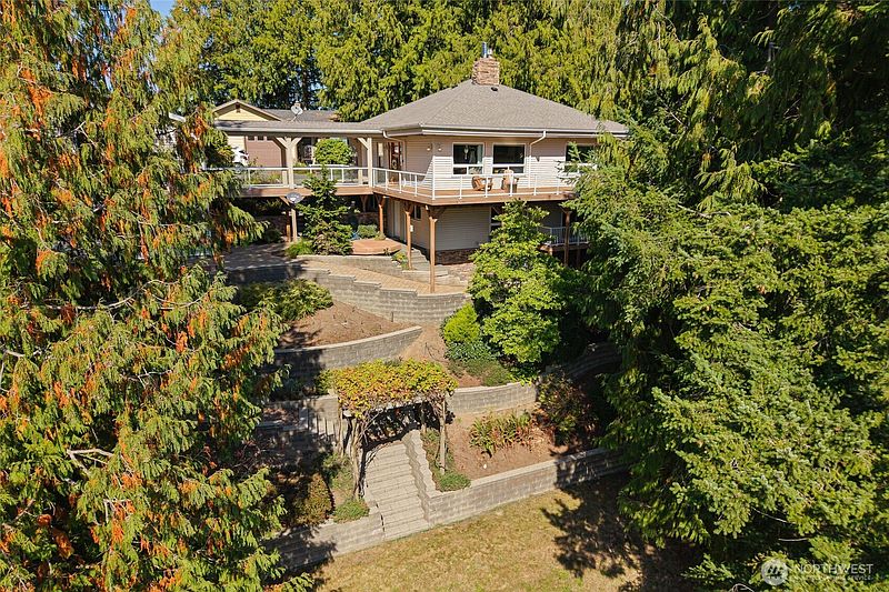 2nd image of 555 E Hemmi Road