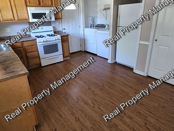 4th image of 3650 Nebraska Dr