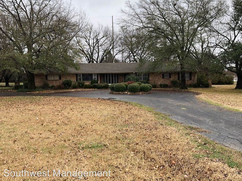1st image of 2819 Rex Cruse Dr