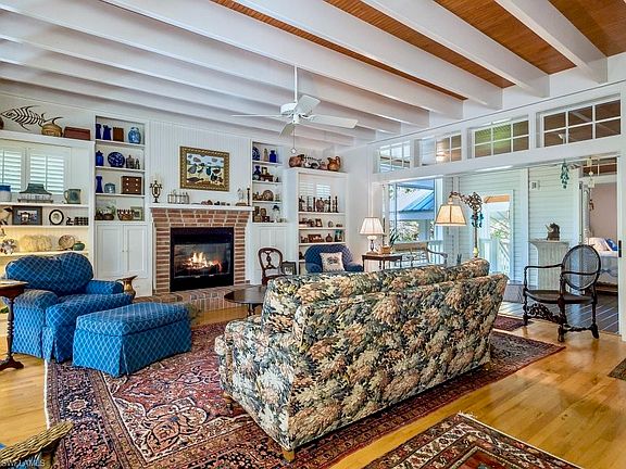 5th image of 3851 Coquina Dr