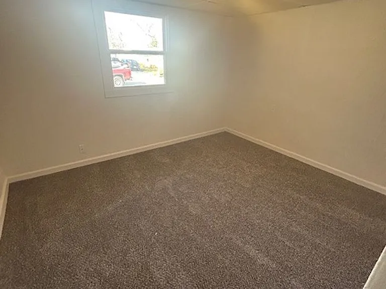 222 Saint John Dr — Photo 7