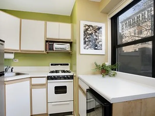 Sold by Corcoran | media 14