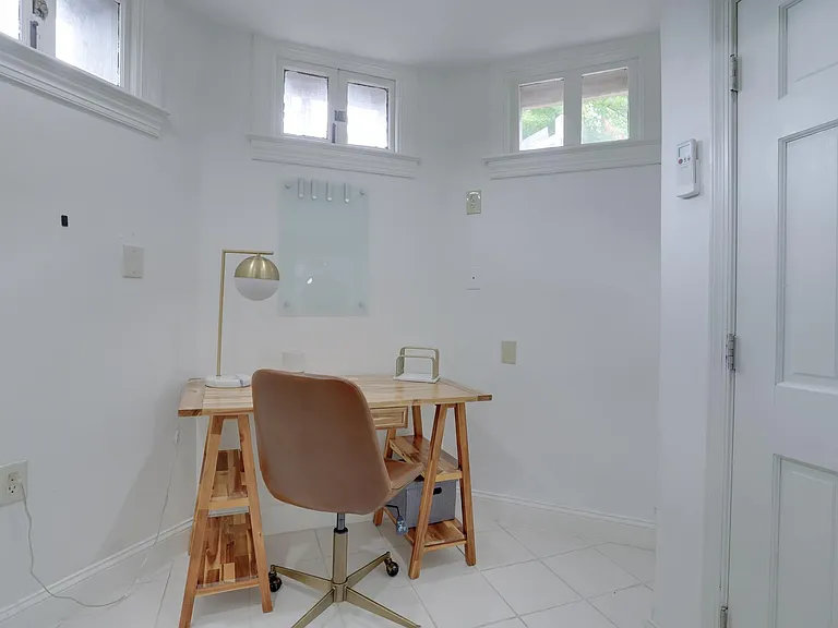 400 Seward Sq SE #B2 — Photo 23