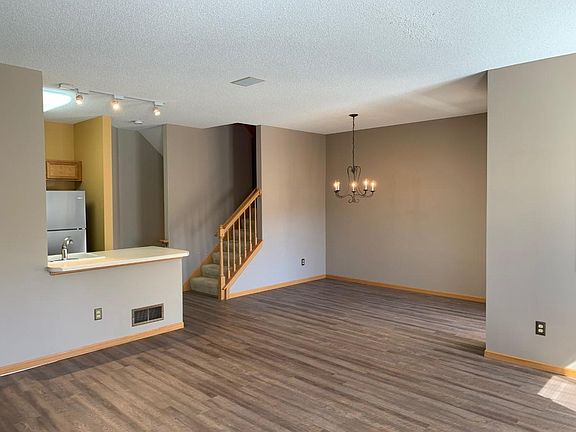 2nd image of 577 Woodduck Dr Unit I