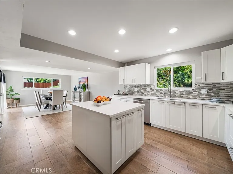 25262 Brigantine Dr — Photo 10