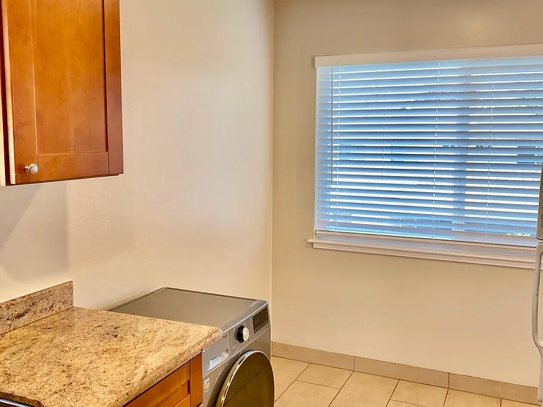 695 Sierra Vista Ave #3 — Photo 5