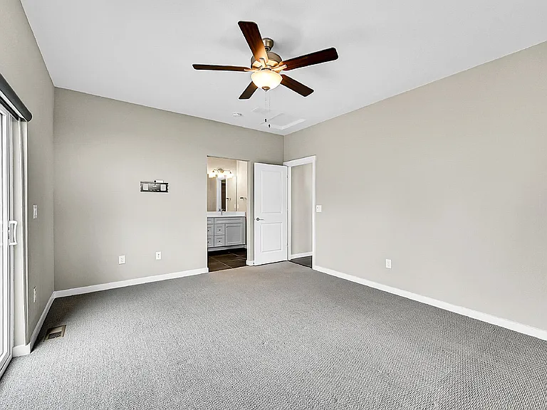 2407 Zorro Hts — Photo 16