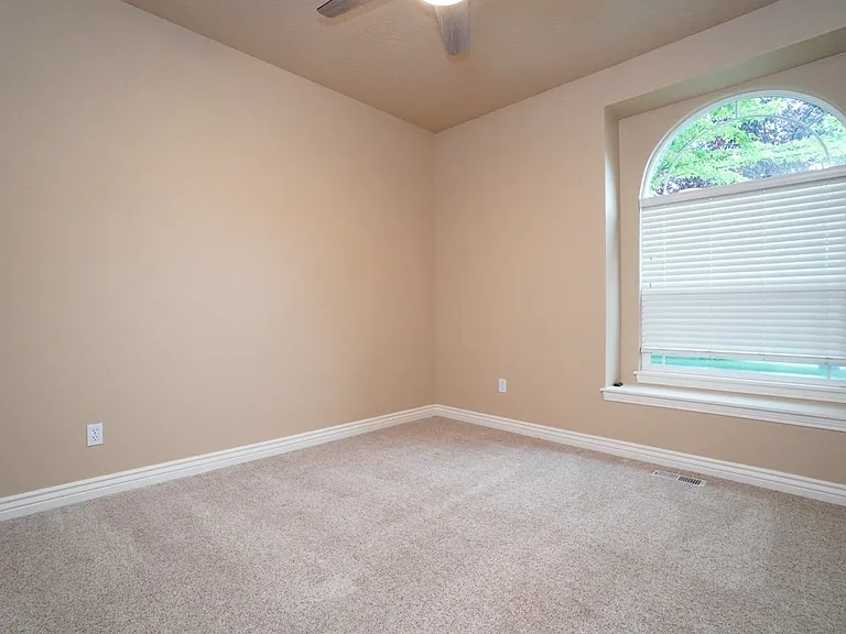 1917 W Marten Creek Dr — Photo 9
