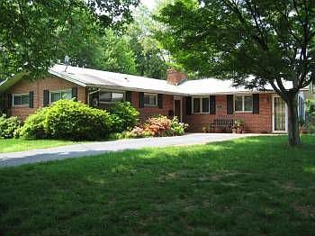 1st image of 9916 Farr Dr