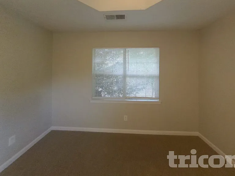511 Horseshoe Cir — Photo 8