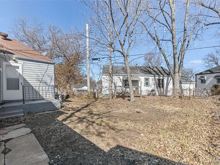 7471 Sharon Dr — Photo 22