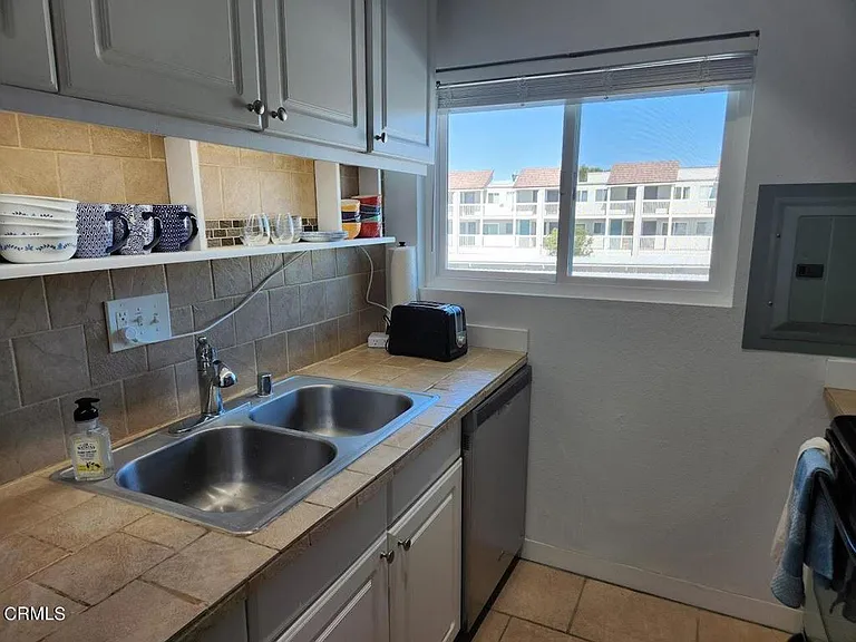 255 S Ventura Rd #238 — Photo 4
