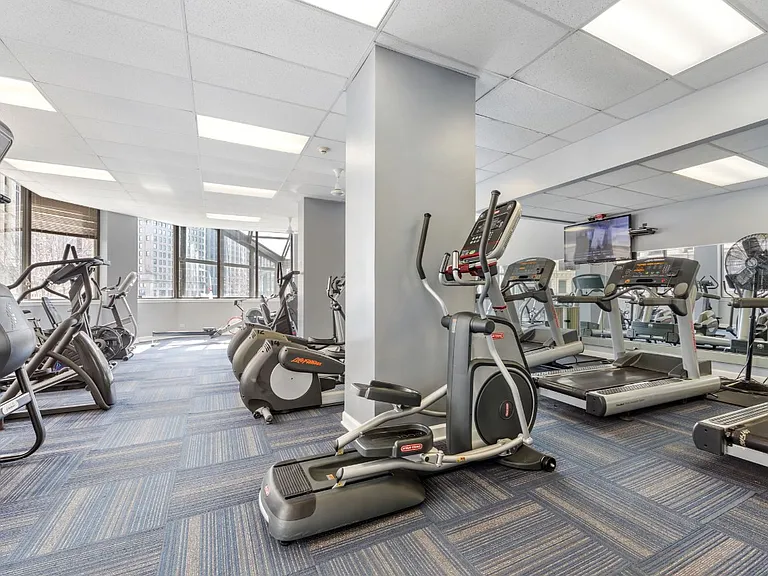405 N Wabash Ave #405 — Photo 11