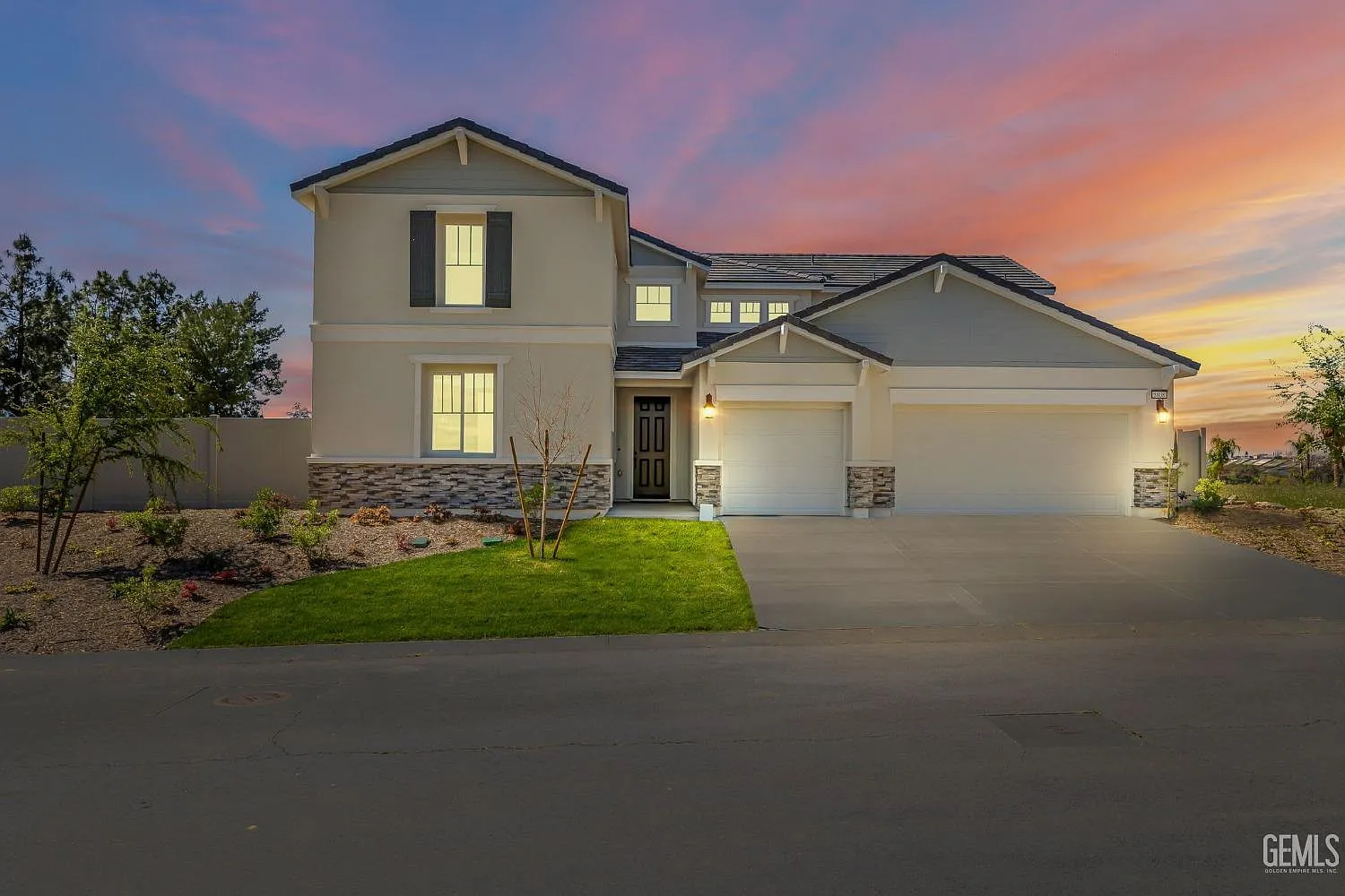 5808 Levanto St photo 1