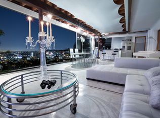 6928 Los Tilos Rd, Los Angeles, CA 90068