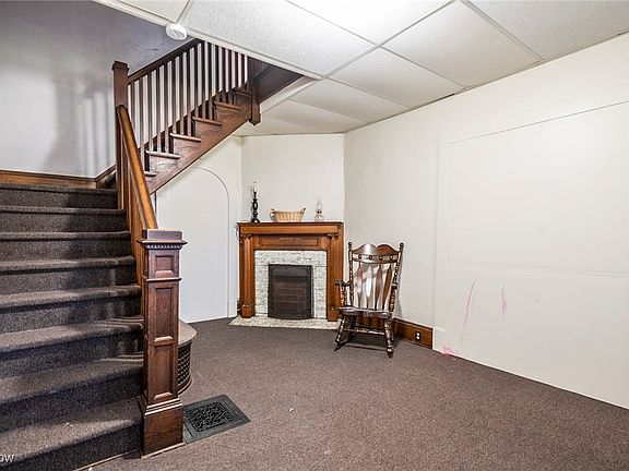 4th image of 293 N Union Ave