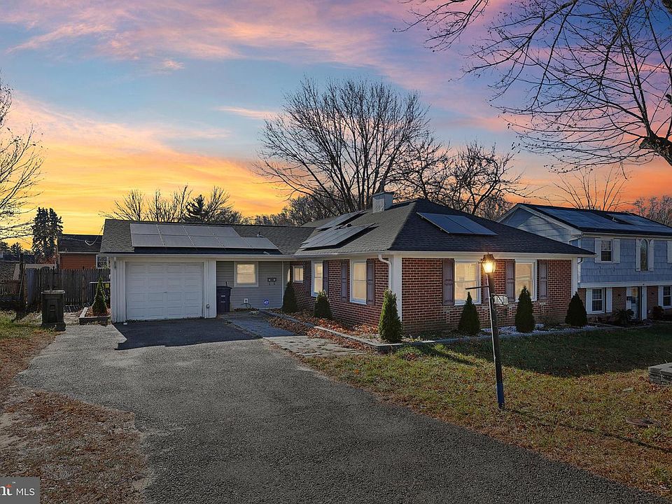 1st image of 22 Palfrey Ln