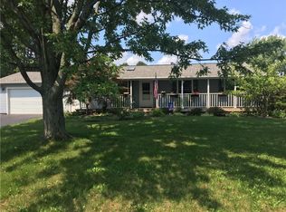 76 Shrubbery Ln, Rochester, NY 14624