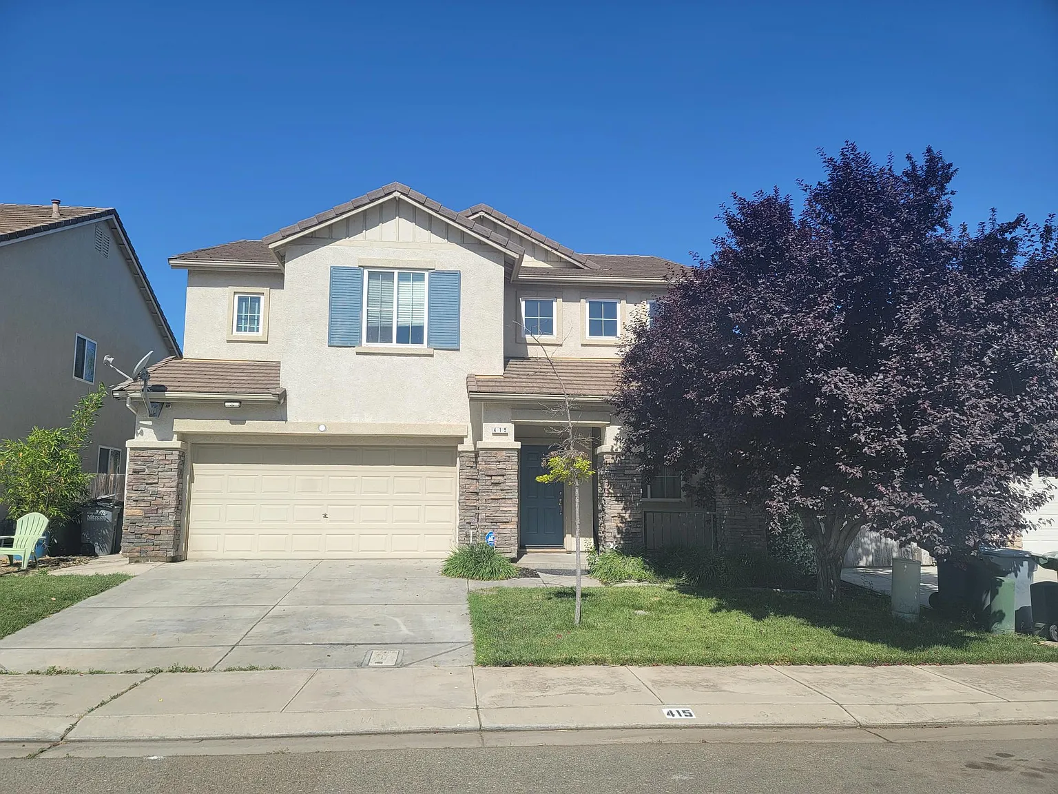 4 bed, 2.5 bath, 1854 sqft, $2,050 — Photo 1