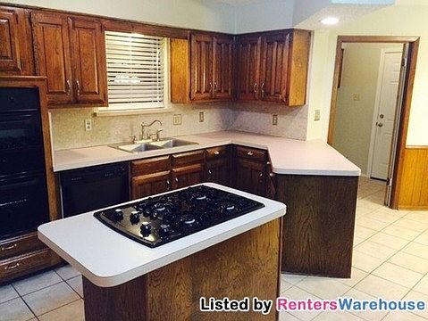 5th image of 701 Brookfield Dr