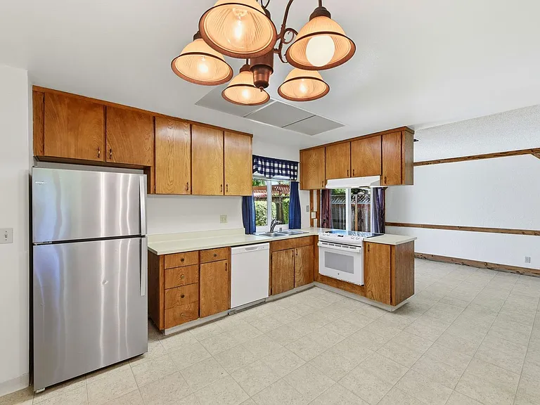 5880 Taormino Ave — Photo 15