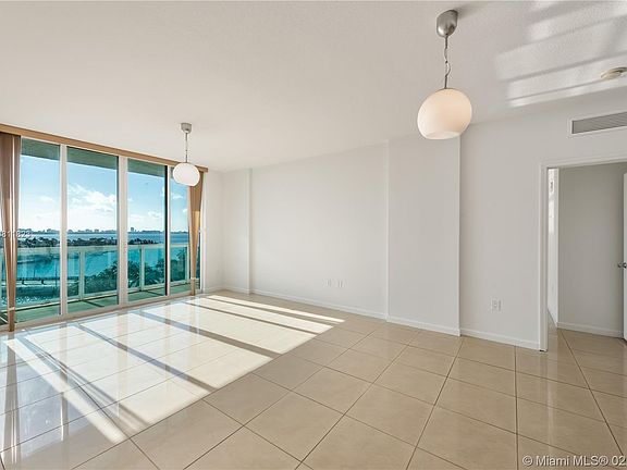 4th image of 7910 Harbor Island Dr APT 909