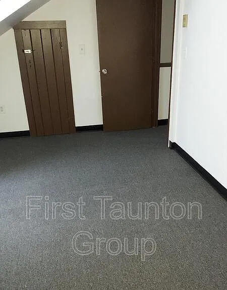 2 Union St #5 — Photo 5
