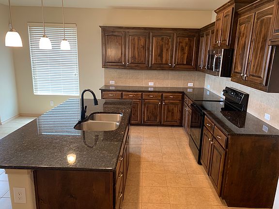 3rd image of 1064 Doe Meadow Dr