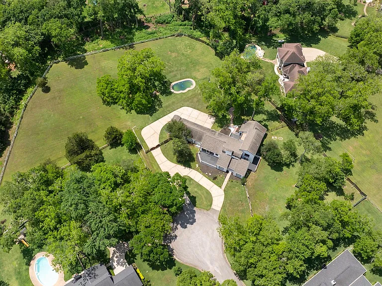 5230 Meadow Forest Dr — Photo 4