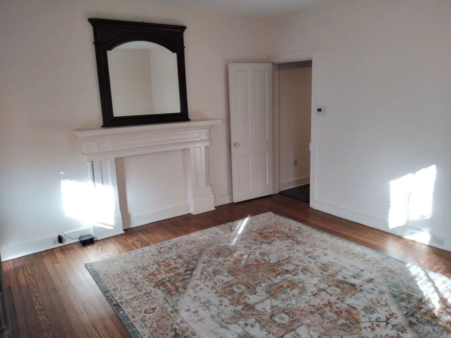 2 bed, 1.5 bath, 1052 sqft, $3,200 — Photo 2