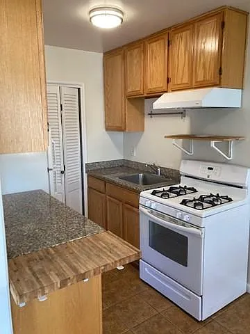 1 bed, 500 sqft, $2,050 — Photo 1