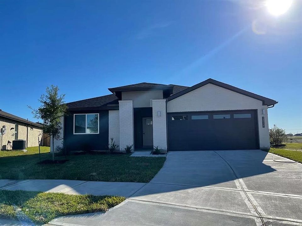 1st image of 28939 Lupo River Ct