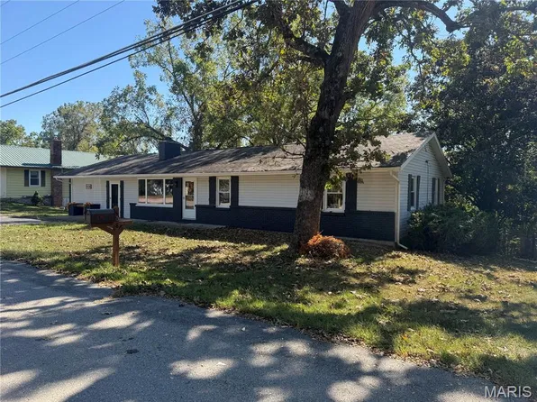 608 Sunset Dr, Waynesville, MO 65583