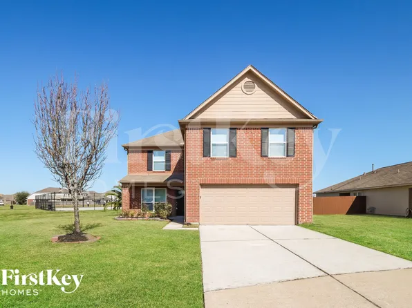 5619 Cinnamon Lake Dr, Baytown, TX 77521