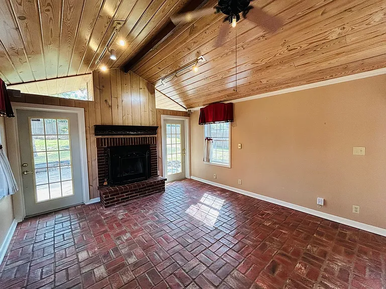 4177 S Troost Pl — Photo 18