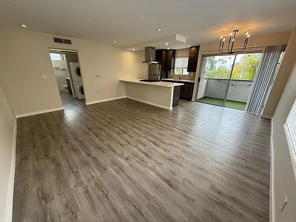 4th image of 520 N Virgil Ave APT 1