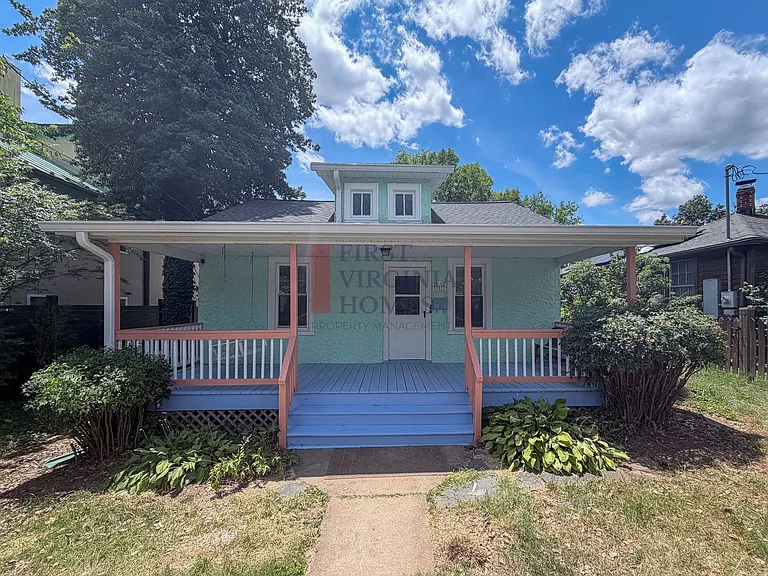 802 Elliott Ave — Photo 2