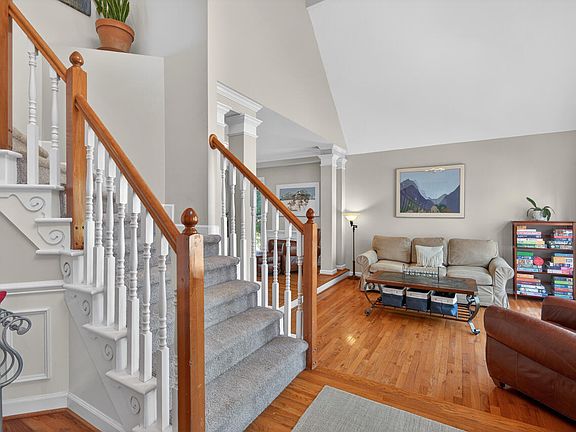 2nd image of 100 Juniper Ct
